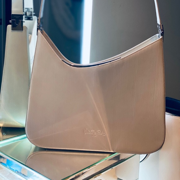 Valentino Rudy Authentic Handbag - Picture 5 of 5